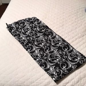 Black and white hot sling